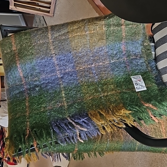 AVOCA Handweavers 70% Mohair 30% Wool Made in Ireland - Picture 6 of 7